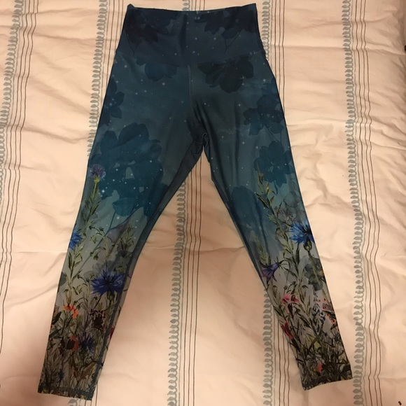 Evolution and Creation Pants - Evolution and creation 7/8 high waisted leggings s